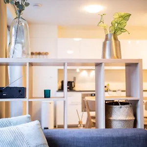 delightful-2-bedroom-apartment.utrechthotels.net/