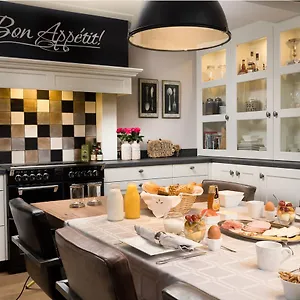 Le Bon Vivant Bed & Breakfast